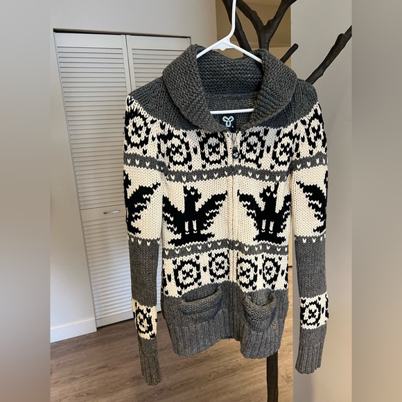 Aritzia wool sweater - Picture 1 of 5